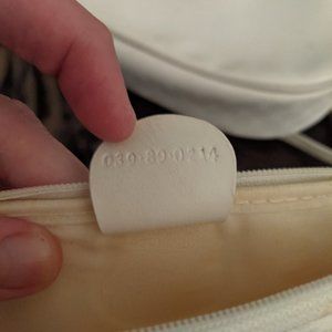 Gucci white should bag and matching smaller purse